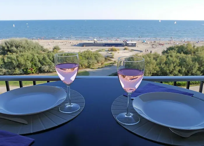 Studio De 33 M2, Vue Et Bord De Mer, Parking